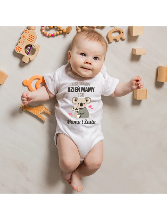 Nasz pierwszy dzień mamy v2 - body dziecięce z nadrukiem - produkt personalizowany