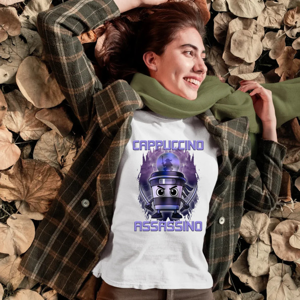 Cappuccino Assassino - Italian Brainrot - damska koszulka z nadrukiem