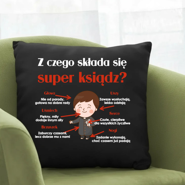 Z czego składa się super ksiądz? - czarna poduszka z nadrukiem