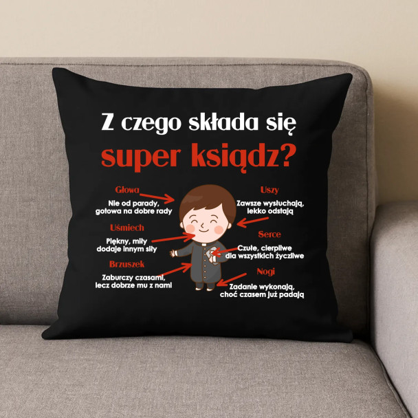 Z czego składa się super ksiądz? - czarna poduszka z nadrukiem